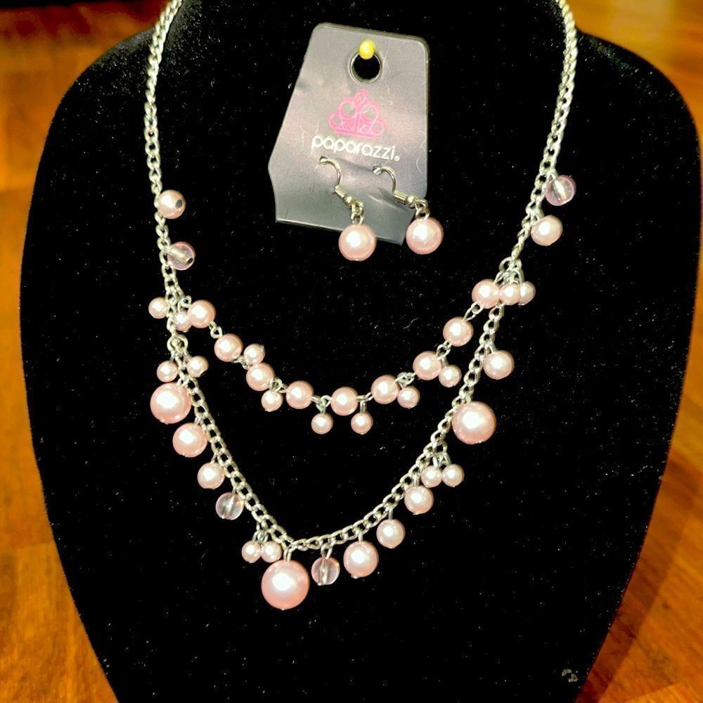 Necklace + Earings - Picture 2 of 4